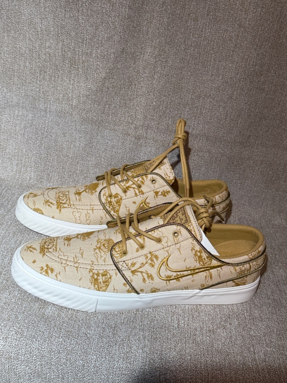 Nike Men’s SB Zoom Janoski OG+ premium Sesame/Flat Gold FD6641-200 NIB Size 9.5
